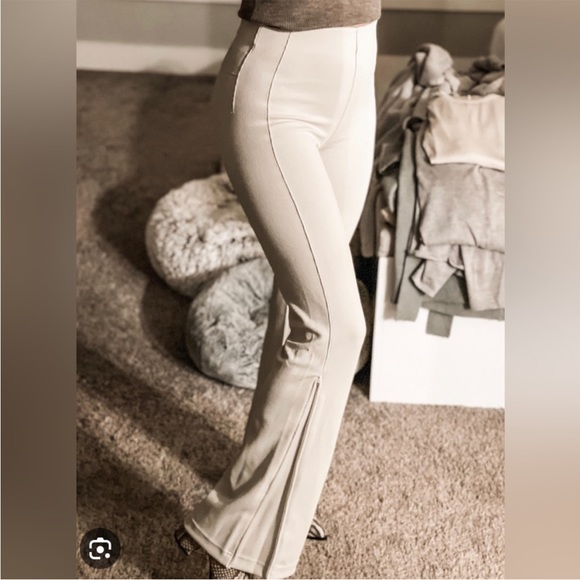 Lululemon Brushed Softstreme Ribbed Zip Flare Pant 32.5" size 2 White Opal - Picture 7 of 11